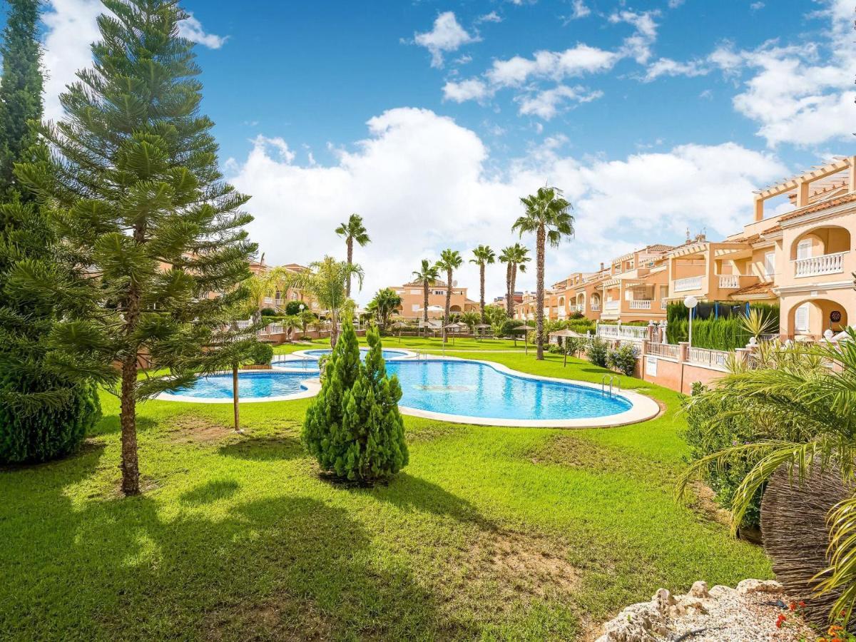 Belvilla By Oyo Lovely Bungalow With Swimming Pool Orihuela Exterior photo
